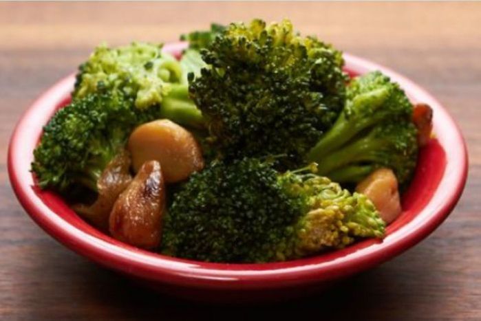 Broccoli with Garlic & Onion
