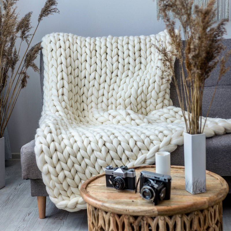 Chunky Knit Blanket, Vanilla 30x50 inches